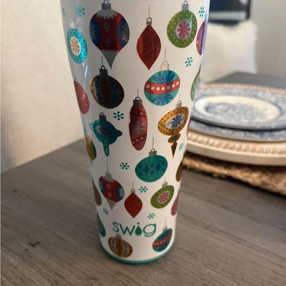 Swig Holiday Ornament Tumbler